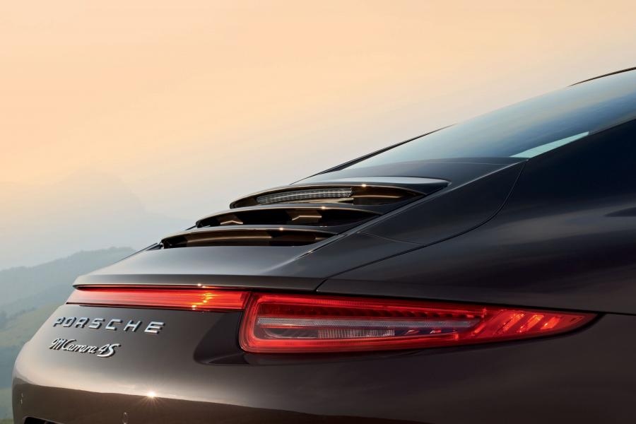  Porsche 911 Carrera 4S 2012 года  (фото 5 из 18)